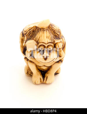 Netsuke japonais trois singes sages, parfois appelés les trois singes mystique, sont une illustration de maxim. Banque D'Images