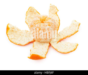 Peeled tangerine ou mandarin fruits isolés sur fond blanc Clémentine. Banque D'Images