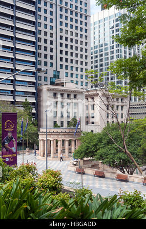 Place Anzac War Memorial et CBD bâtiments, ville Brisbane, Brisbane, Queensland, Australie Banque D'Images