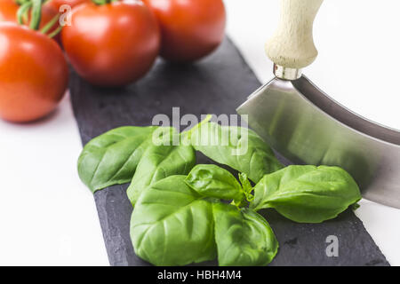 Basilic tomates italiennes de la salade - aime Banque D'Images