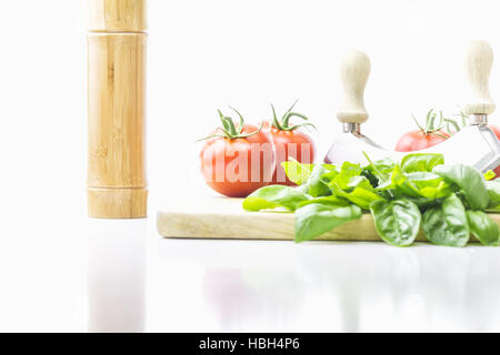 Basilic tomates italiennes de la salade - aime Banque D'Images