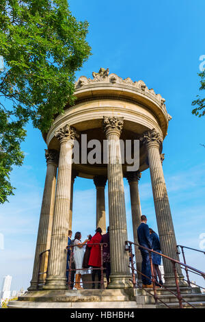 Temple de la Sybille au Parc des Buttes-Chaumont à Paris, France Banque D'Images