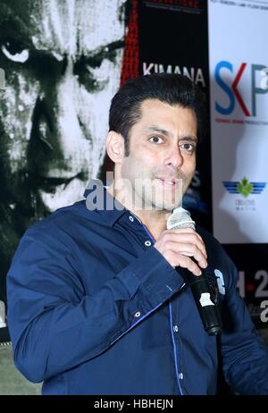 L'acteur de Bollywood Salman Khan au cours de la conférence de presse pour promouvoir le prochain film Jai Ho à New Delhi Banque D'Images