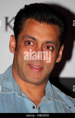 L'acteur de Bollywood Salman Khan au cours de la musique lancement de film Khwaabb à Mumbai, Inde, le 28 mars 2014. Banque D'Images