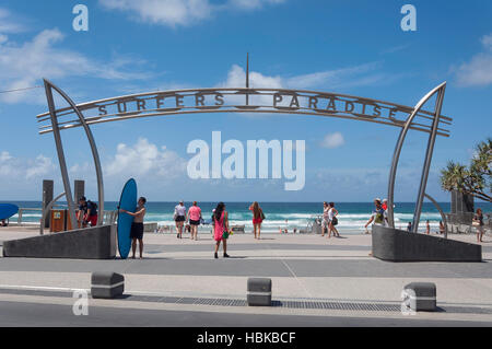 Signe de Surfers Paradise, l'Esplanade, Surfers Paradise, ville de Gold Coast, Queensland, Australie Banque D'Images