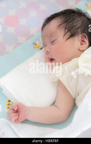 Bébé qui dort Banque D'Images
