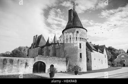 Fougères-sur-Bièvre, France - 6 novembre, 2016 : Le Château de Fougères-sur-Bièvre château français médiéval dans la vallée de la Loire. Il a été construit en 15 siècle Banque D'Images