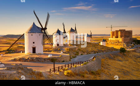 Les moulins à vent à Consuegra, Espagne Banque D'Images