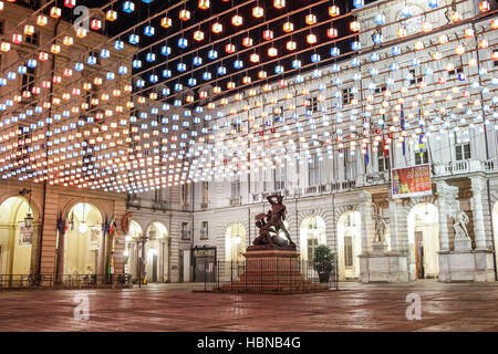 'Tappeto Volante' par Daniel Buren. Torino. Luci d'artista. Banque D'Images