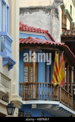 Bâtiments coloniaux dans le quartier historique de la ville coloniale de Carthagène, Colombie Banque D'Images