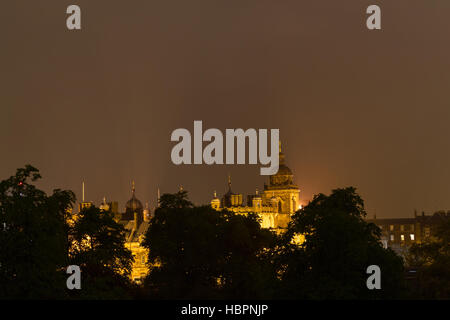 Vue de nuit allumé George Heriot's School d'Édimbourg, en Écosse. Un bâtiment historique Banque D'Images