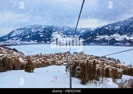 Montagnes ski resort Zell-am-See Autriche Banque D'Images