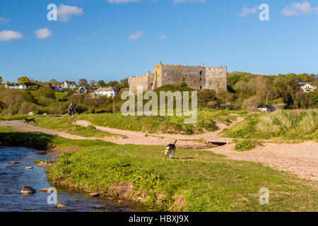 Château de Manorbier, Pembrokeshire Coast National Park, Pembrokeshire, Pays de Galles, Royaume-Uni, Europe. Banque D'Images