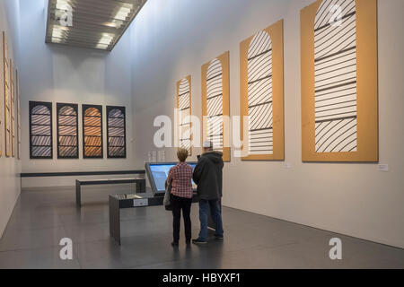 Musée Soulages, Soulages Musée, conçu par les architectes catalans RCR associée à Passelac & Roques, Rodez, Aveyron, Banque D'Images