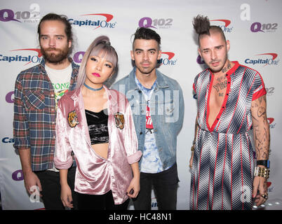 Philadelphie, Pennsylvanie, USA. 7 Décembre, 2016. DNCE, au Q102 Jingle Ball à la Wells Fargo Center de Philadelphie PA Credit : Ricky Fitchett/ZUMA/Alamy Fil Live News Banque D'Images