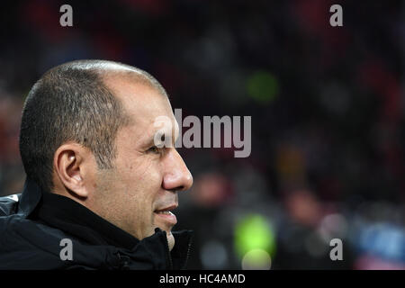 Leverkusen, Allemagne. 7 Décembre, 2016. Monaco Coach Leonardo Jardim présenté avant la Ligue des Champions match de football entre le Bayer Leverkusen et l'AS Monaco à la BayArena à Leverkusen, Allemagne, 7 décembre 2016. Photo : Federico Gambarini/dpa/Alamy Live News Banque D'Images