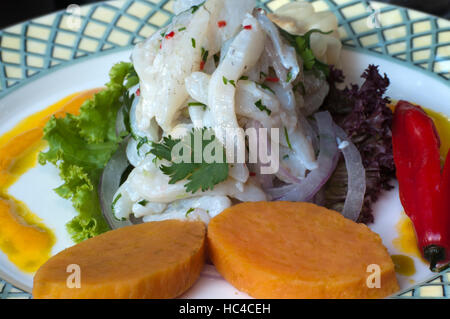 Ceviche de poisson blanc en fonction de l'arrivée à Belmond Monasterio Hôtel est installé dans un monastère du 16ème siècle. Le Pérou, Cuzco Cuzco, Province, l'UNESCO Worl Banque D'Images