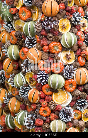 Fruits parfumés ornements Garland Banque D'Images