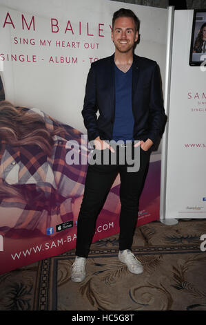 Sam Bailey héberge une partie de lancement de son nouvel album "My heart out' au Dorchester Hotel - Arrivées en vedette : Andy West Où : London, Royaume-Uni Quand : 04 août 2016 Banque D'Images