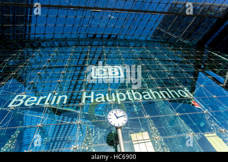 La gare principale Hauptbahnhof, Berlin, Allemagne Banque D'Images