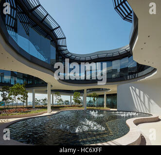 Caractéristiques de l'eau du toit-terrasse. Sélectionnez Group Headquarters, Singapour, Singapour. Architecte : Kay Ngee Tan, 2016. Banque D'Images