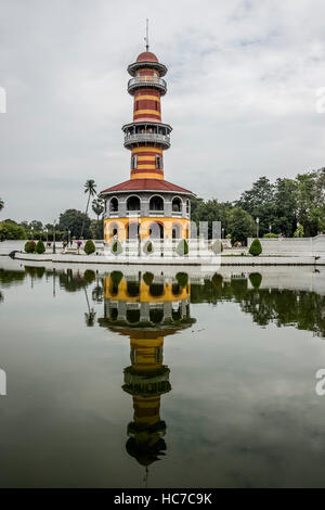 Bang Pa-In Royal Gardens, tour d'observation, Banque D'Images