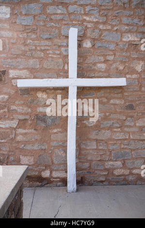 Pecos, Nouveau Mexique : crucifix rustique au Pecos National Historical Park. Banque D'Images