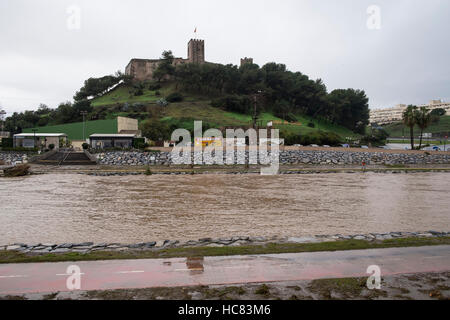 Rivière Fuengirola, Malaga, Espagne. Décembre, 4e en 2016. La pluie le plus lourd au cours des 25 dernières années Banque D'Images