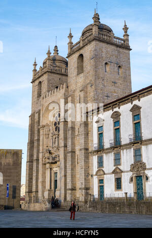 Cathédrale de Notre Dame de l'Assomption (Sé do Porto) Terreiro do Sé, Porto, Portugal Banque D'Images