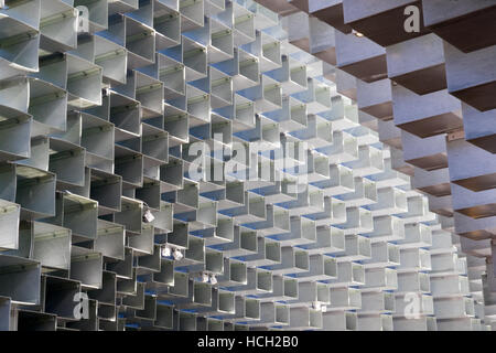 Londres, UK - 3 octobre 2016 - La galerie Serpentine pavillon d'été, conçu par les architectes danois Bjarke Ingels. Banque D'Images