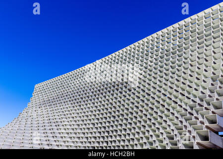 Londres, UK - 3 octobre 2016 - La galerie Serpentine pavillon d'été, conçu par les architectes danois Bjarke Ingels. Banque D'Images