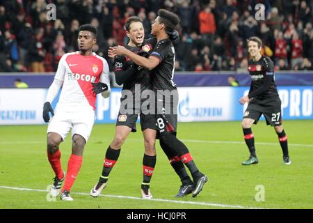 Leverkusen, Allemagne. 07Th Dec, 2016. Célébration à l'objectif Wendell Groupe E de la Ligue des Champions contre Leverkusen Bayer que Monaco au Bay Arena de Leverkusen, Allemagne Banque D'Images