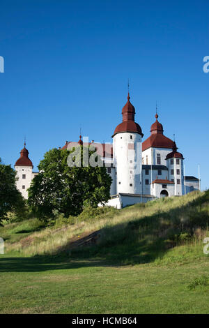 Laeckoe Castle est un château médiéval en Suède et est situé sur les rives d'Vaenern, le plus grand lac en Suède. Banque D'Images