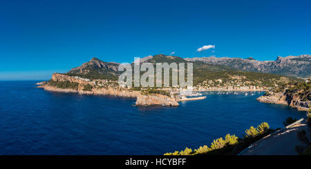 Bay menant au Port de Soller Mallorca Banque D'Images