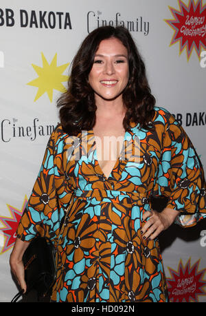 Ceci ANTIBIRTH 5,61 LA PREMIERE COMPREND : Yael Stone Où : Los Angeles, California, United States Quand : 22 août 2016 Banque D'Images