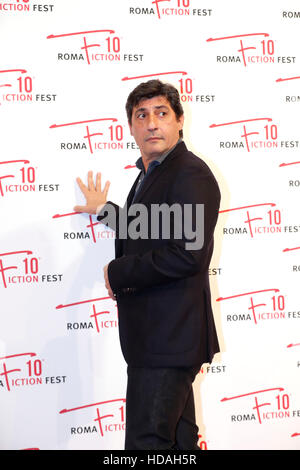 Rome, Italie. 9 Décembre, 2016. Emilio Solfrizzi assiste à la tapis rouge pour 'Amore pensaci tu' © Fulvio Dalfelli/Alamy Live News Banque D'Images