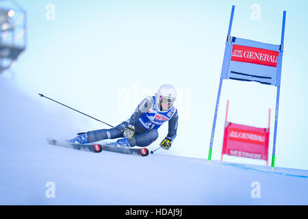 Sestriere, Italie. 10 Décembre, 2016. Les femmes AUDI FIS Coupe du Monde de Slalom géant à Sestrières sur la pente de Kandahar, athlète bib 21 Irene Curtoni LIR. Damiano Benedetto/ Alamy Live News Banque D'Images