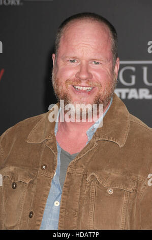 Los Angeles, Californie, USA. 11Th Feb 2016. 10 décembre 2016 - Los Angeles California USA - Acteur Joss Whedon lors de la première mondiale pour ''Rogue Un Star Wars'' lieu au Pantages Theater, Hollywood, Los Angeles CA © Paul Fenton/ZUMA/Alamy Fil Live News Banque D'Images