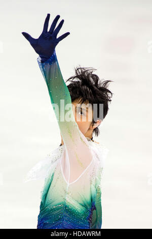 Yuzuru Hanyu (JPN), le 10 décembre 2016 - Patinage Artistique : Yuzuru Hanyu du Japon est en compétition dans l'épreuve du patinage libre pendant le ISU Grand Prix of Figure Skating Final 2016 au Palais Omnisports Marseille Grand-Est à Marseille, France. (Photo par Enrico Calderoni/AFLO SPORT) Banque D'Images