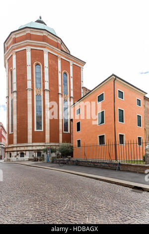 Dans l'Abside de la cathédrale de Vicence conçu par le célèbre architecte Andrea Palladio au 16ème siècle, Veneto, Italie. Banque D'Images