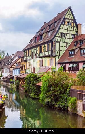 Belle vue sur la ville historique de Colmar, également connu sous le nom de la Petite Venise, France Banque D'Images