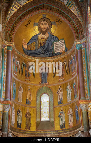 Le Christ Pantocrator, mosaïque, Cathédrale Santissimo Salvatore, Cefalù, Sicile, Italie Banque D'Images