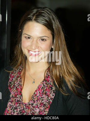 Natalia Baron lors de la première mondiale du film l'amour ne coûtent pas une chose au Grauman's Chinese Theatre de Los Angeles, Californie Le mercredi 10 décembre 2003. Crédit photo : Francis Specker Banque D'Images