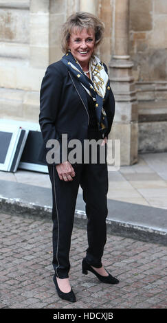 Terry Wogan Service d'action de grâce à l'abbaye de Westminster comprend : Esther Rantzen Où : London, Royaume-Uni Quand : 27 Oct 2016 Banque D'Images