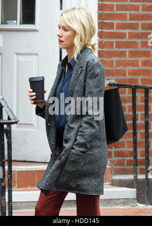 Naomi Watts filmer le drame psychologique Netflix series "Gypsy" à New York avec : Naomi Watts Où : New York, New York, United States Quand : 28 Oct 2016 Banque D'Images