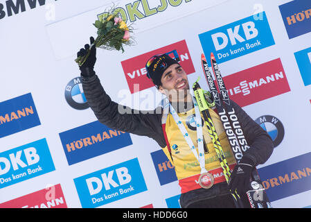 Pokljuka, la Slovénie. 11Th Feb 2016. Martin Fourcade de France celbrating sa première place au 12, 5 km poursuite Biathlon à la Coupe du Monde de Pokljuka. Credit : Rok Rakun/Pacific Press/Alamy Live News Banque D'Images