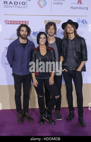 Les célébrités participant à la Deutscher Radiopreis 2016 Schuppen à 52 Comprend : Silbermond Où : Hambourg, Allemagne Quand : 07 Oct 2016 Banque D'Images