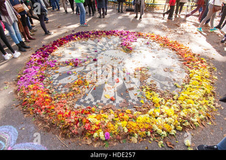 John Lennon mosaïque mémorial Strawberry Fields, New York City, États-Unis d'Amérique. Banque D'Images