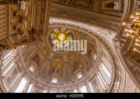 Coupole de la cathédrale de Berlin Banque D'Images