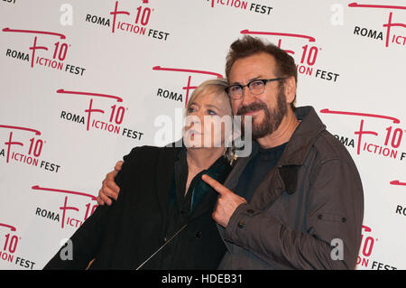 Roma, Italie. 11Th Feb 2016. L'acteur italien Marco Giallini pendant le tapis rouge de la série TV 'Rocco Schiavone' © Andrea Bracaglia/Pacific Press/Alamy Live News Banque D'Images